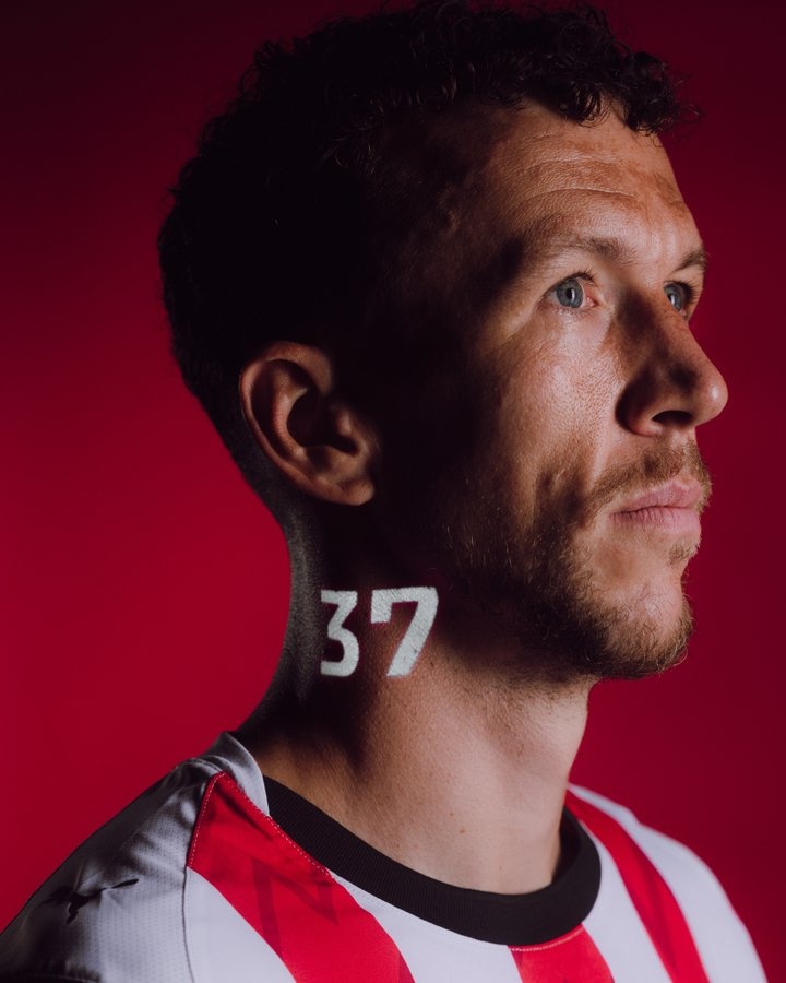 开云-佩里西奇37岁生日，埃因霍温祝福：热情永不老，伊万生日快乐