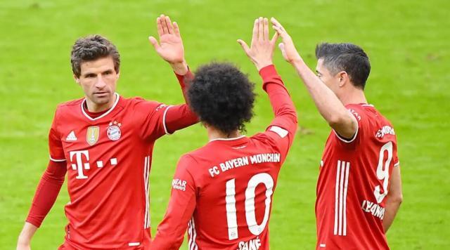 开云体育下载-两位新冠康复者“助”兴，拜仁121岁生日快乐！